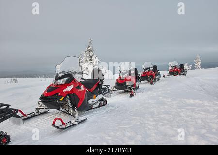 Gita in motoslitta in Lapponia Foto Stock