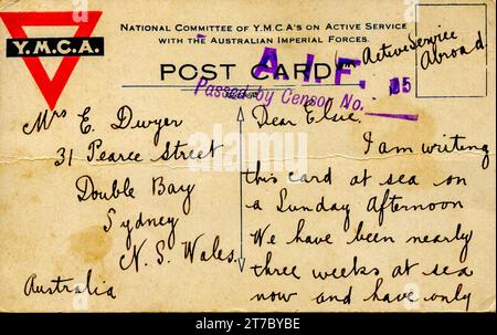 Una cartolina YMCA della prima guerra mondiale del 1916 inviata da un soldato australiano nelle Australian Infantry Forces (AIF) a Sydney, in Australia. Un'altra cartolina fu scritta durante un viaggio tra l'Australia e l'Inghilterra a Elsie Dwyer da suo cognato, Pte Timm S Dwyer Foto Stock