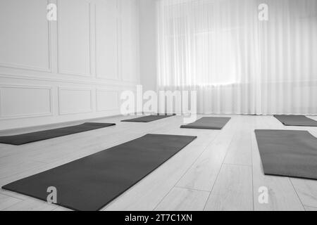 Blissful studi di meditazione per fermarsi e sentire zen. Studio