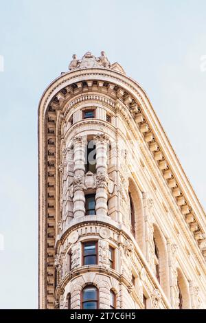 Vecchio edificio con sculture Foto Stock