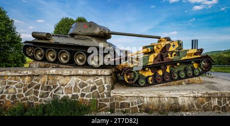 Memoriale dei carri armati ai soldati sovietici e ai soldati del corpo cecoslovacco. Slovacchia, Presovsky, Svidnik Foto Stock