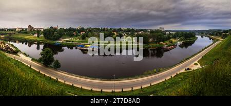 Fiume Neman nella città di Grodno, Bielorussia. Foto Stock