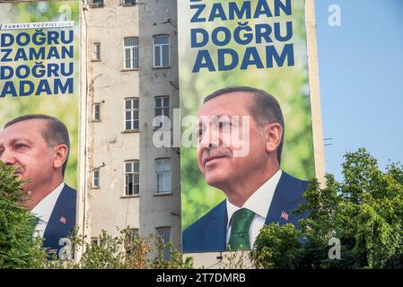 Enormi manifesti politici di Recep Tayyip Erdoğan a Istanbul in Turchia Foto Stock