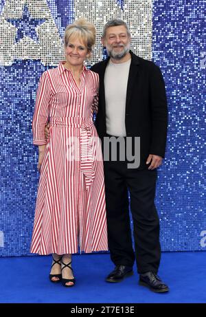 Andy Serkis e Lorraine Ashbourne assistono alla première britannica di "Rocketman" all'Odeon Luxe Leicester Square a Londra. (Foto di Fred Duval / SOPA Images/Sipa USA) Foto Stock