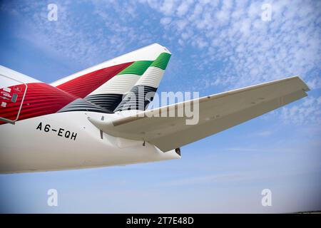DUBAI, Emirati Arabi Uniti, 15 novembre 2023. Un Boeing 777-31H(ER) in mostra al Dubai Airshow del 2023. L'evento si è svolto presso l'aeroporto internazionale DWC Maktoum di Dubai Foto Stock