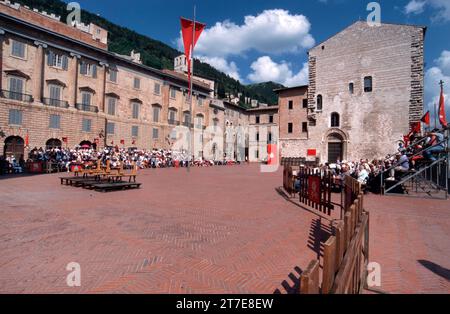 Palio della balestra tra Gubbio e Sansepolcro, Gubbio, provincia di Perugia, Umbria, Italia Foto Stock