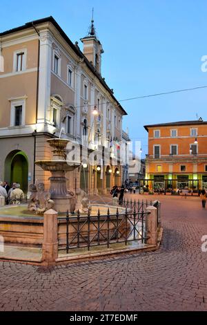 Piazza Vittorio Emanuele II. Rieti. Lazio. Italia Foto Stock