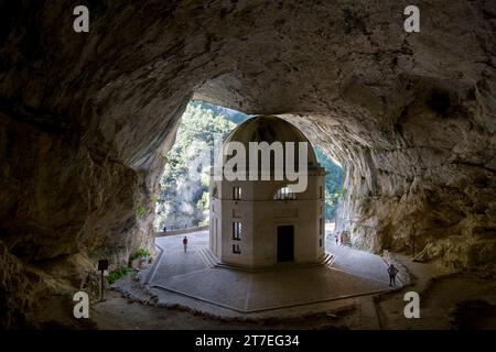 Santuario della Madonna di Frasassi. Gola di Frasassi. Genga. Marche Foto Stock