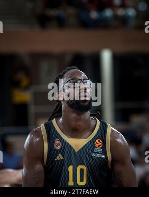 Monaco, Monaco. 14 novembre 2023. Il giocatore di Monaco, John Brown #10, è visto in azione durante il turno 8 della Turkish Airlines Euroleague Basketball tra Monaco e Efes Anadolu Istanbul a Salle Gaston Medecin. Punteggio finale; Efes Anadolu Istanbul 89 : 82 COME Monaco. (Foto di Laurent Coust/SOPA Images/Sipa USA) credito: SIPA USA/Alamy Live News Foto Stock