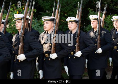 DAS Wachbataillon der Bundeswehr, in der Villa Hammerschmidt a Bonn, 15.11.2023. *** Il battaglione della Guardia delle forze armate tedesche, nella Villa Hammerschmidt a Bonn, 15 11 2023 credito: Imago/Alamy Live News Foto Stock