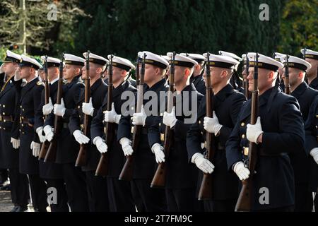 DAS Wachbataillon der Bundeswehr, in der Villa Hammerschmidt a Bonn, 15.11.2023. *** Il battaglione della Guardia delle forze armate tedesche, nella Villa Hammerschmidt a Bonn, 15 11 2023 credito: Imago/Alamy Live News Foto Stock