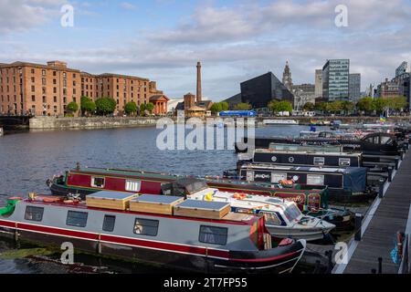 Liverpool, regno unito, 16 maggio 2023 l'Albert Dock è un complesso di edifici portuali e magazzini a Liverpool, in Inghilterra. Foto Stock