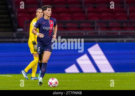 Amsterdam, Paesi Bassi. 15 novembre 2023. AMSTERDAM, PAESI BASSI - 15 NOVEMBRE: ELISA De Almeida di Parigi Saint-Germain corre con la palla durante il girone C - UEFA Women's Champions League 2023/24 match tra AFC Ajax e Paris Saint-Germain alla Johan Cruijff Arena il 15 novembre 2023 ad Amsterdam, Paesi Bassi. (Foto di Joris Verwijst/Orange Pictures) credito: Orange Pics BV/Alamy Live News Foto Stock