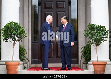 Woodside, Stati Uniti. 15 novembre 2023. Il presidente degli Stati Uniti Joe Biden incontra il presidente Xi Jinping della Repubblica Popolare Cinese mercoledì 15 novembre 2023 a Woodside, California. Il presidente Xi è negli Stati Uniti per partecipare al vertice APEC di San Francisco. Foto tramite MFA China/UPI Credit: UPI/Alamy Live News Foto Stock