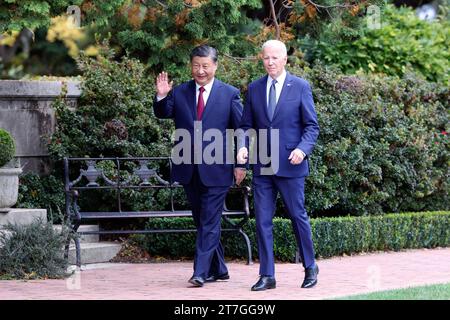 Woodside, Stati Uniti. 15 novembre 2023. Il presidente degli Stati Uniti Joe Biden incontra il presidente Xi Jinping della Repubblica Popolare Cinese mercoledì 15 novembre 2023 a Woodside, California. Il presidente Xi è negli Stati Uniti per partecipare al vertice APEC di San Francisco. Foto tramite MFA China/UPI Credit: UPI/Alamy Live News Foto Stock