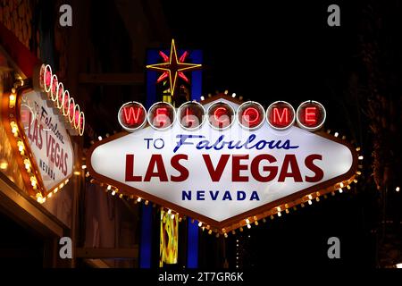 Las Vegas, Stati Uniti. 15 novembre 2023. Atmosfera di Las Vegas. Formula 1 World Championship, Rd 22, Gran Premio di Las Vegas, mercoledì 15 novembre 2023. Las Vegas Strip Circuit, Las Vegas, Nevada, Stati Uniti. Crediti: James Moy/Alamy Live News Foto Stock