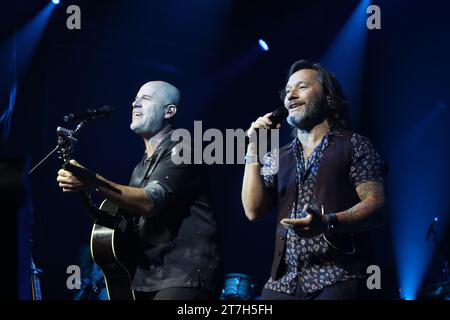 15 novembre 2023, NYC, NY: (Nuovo) Gian Marco e Diego Torres, Buena Vida Tour a New York. 15 novembre 2023, New York, USA: Gian Marco e Diego Torres si sono esibiti in un concerto al Palladium di Times Square. Gian Marco è senza dubbio una delle icone latinoamericane della musica contemporanea e la sua prolifica carriera si distingue per essere una mente brillante che compone, interpreta e produce ugualmente. Diego Torres è un cantautore, produttore e attore argentino. Come attore ha partecipato a nove film, tra i quali i più importanti sono stati i suoi ruoli principali in la furia, la vendetta, gli sconosciuti in la Foto Stock