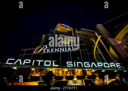 Capitol Singapore ospita un centro commerciale di prima qualità, l'iconico Capitol Theatre, il lussuoso Eden Residences Capitol e il Capitol Kempinski Hote Foto Stock