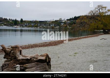 Wanaka Lakefront in una giornata invernale nella città di Wanaka, Otago Foto Stock