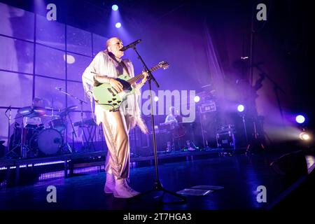 Oslo, Norvegia. 15 ottobre 2023. La cantante, cantautrice e musicista norvegese Ane Brun esegue un concerto dal vivo al Sentrum Scene di Oslo. (Foto: Gonzales Photo/Alamy Live News Foto Stock