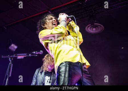 Nonantola, Italia. 15 novembre 2023. Justin Hawkins (The Darkness) Credit: Independent Photo Agency/Alamy Live News Foto Stock