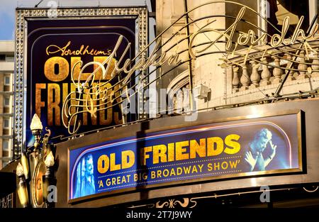 Londra, Regno Unito. Stephen Sondheim's 'Old Friends' al Gielgud Theatre, Shaftesbury Avenue, novembre 2023 Foto Stock