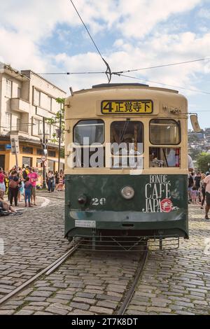 Santos, Brasile. Tram giapponese tipo 206 dal 1950. Nagasaki Electric Railway. Ora sulla linea turistica come Bonde Coffee Japan. (Tram Café Japan). Foto Stock