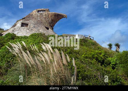 El Águila / Chimera, casa a forma di aquila lungo la Costa de Oro a Villa Argentina, Atlántida, Dipartimento di Canelones, Uruguay, Sud America Foto Stock