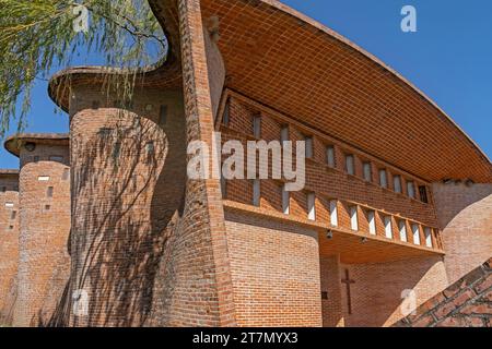 Iglesia de Cristo Obrero y Nuestra Señora de Lourdes, chiesa parrocchiale cattolica di Estación Atlántida, Dipartimento di Canelones, Uruguay, Sud America Foto Stock
