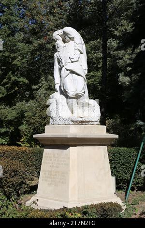 Monumento agli eroi francesi, Giardini di Cişmigiu (Grădina Cișmigiu), Bulevardul Regina Elisabeta, Centro storico, Bucarest, Romania, Europa Foto Stock