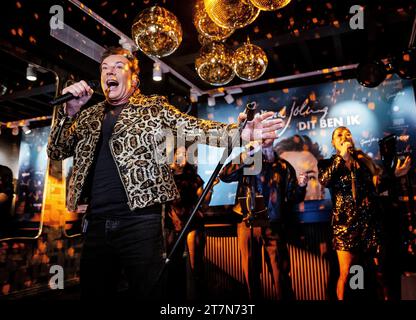 AMSTERDAM - Gerard Joling durante la presentazione del suo nuovo album dit Ben Ik. ANP REMKO DE WAAL netherlands Out - belgium Out Foto Stock