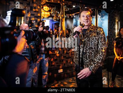 AMSTERDAM - Gerard Joling durante la presentazione del suo nuovo album dit Ben Ik. ANP REMKO DE WAAL netherlands Out - belgium Out Foto Stock