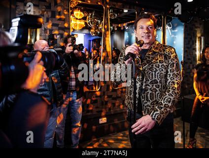 AMSTERDAM - Gerard Joling durante la presentazione del suo nuovo album dit Ben Ik. ANP REMKO DE WAAL netherlands Out - belgium Out Foto Stock