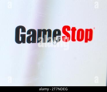 Una foto del logo Gamestop sullo schermo di un computer. Foto Stock