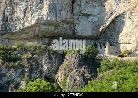 Castello San Gottardo al di sopra di Mezzocorona, Italia. IT: il Castello di San Gottardo. DE: Burg Kronmetz Foto Stock
