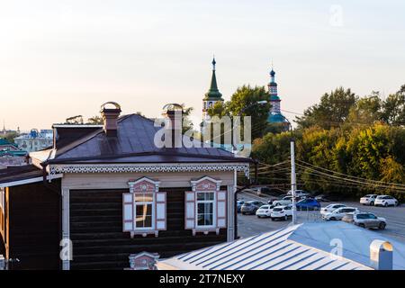 Irkutsk, Russia - 12 settembre 2017- il 130° quartiere è una zona di sviluppo storico a Irkutsk, che comprende diverse dozzine di monumenti ad arco Foto Stock