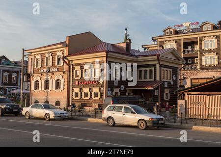 Irkutsk, Russia - 12 settembre 2017- il 130° quartiere è una zona di sviluppo storico a Irkutsk, che comprende diverse dozzine di monumenti ad arco Foto Stock