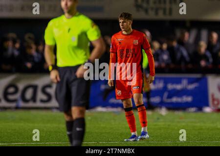 Maassluis, Paesi Bassi. 16 novembre 2023. MAASSLUIS, PAESI BASSI - 16 NOVEMBRE: Bram van Driel dell'FC Volendam guarda al primo round della Toto KNVB Cup tra Excelsior Maassluis e FC Volendam allo Sportpark Dijkpolder il 16 novembre 2023 a Maassluis, Paesi Bassi (foto di Hans van der Valk/Orange Pictures) credito: Orange Pics BV/Alamy Live News Foto Stock