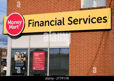 Facciata e logo di Money Mart Financial Services sulla filiale di Halifax / Dartmouth Foto Stock