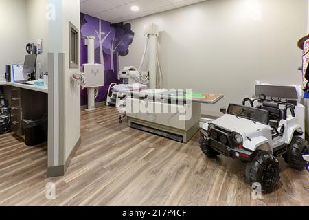 Sale esame in una clinica medica pediatrica. Foto Stock