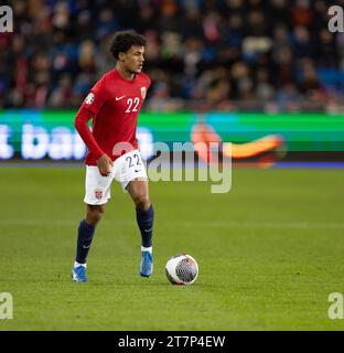 Oslo, Norvegia. 16 novembre 2023. Oslo, Norvegia, 16 novembre 2023: Oscar Bobb (22 Norvegia) si vede durante la partita amichevole di calcio internazionale tra Norvegia e Isole Faroe allo stadio Ullevaal di Oslo, Norvegia. (Ane Frosaker/SPP) credito: SPP Sport Press Photo. /Alamy Live News Foto Stock