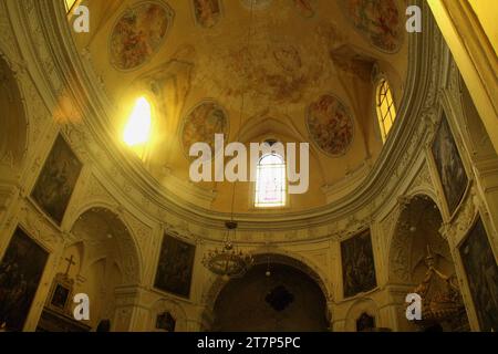 Manduria, Italia. Interno della chiesa settecentesca di nostra Signora del Carmelo. Foto Stock