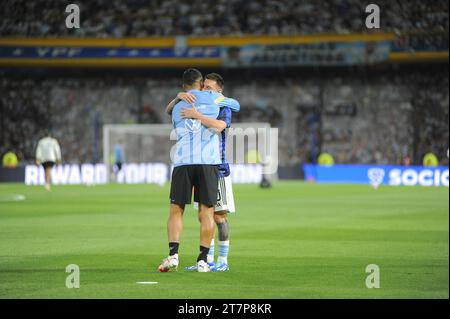 Buenos Aires, Argentina; 16 novembre 2023. Lionel messi e Luis Suarez pre-partita tra Argentina e Uruguay per le qualificazioni CONMEBOL per la Coppa del mondo FIFA 2026 Foto Stock