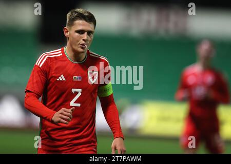 Newport, Regno Unito. 16 novembre 2023. Finley Stevens del Galles guarda. Galles U21 contro Islanda U21, qualificazione al campionato UEFA Euro U21, gruppo i partita al Rodney Parade di Newport, Galles del Sud giovedì 16 novembre 2023. Solo per uso editoriale. foto di Andrew Orchard/Andrew Orchard fotografia sportiva/Alamy Live News Credit: Andrew Orchard fotografia sportiva/Alamy Live News Foto Stock