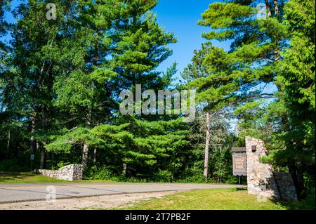 Insegna d'ingresso all'Itasca State Park nel Minnesota settentrionale Foto Stock