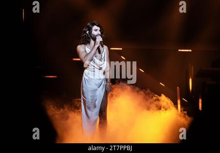 AMSTERDAM - Conchita Wurst durante la grande festa dell'Eurovision Song Contest allo Ziggo Dome. L'evento viene organizzato per la seconda volta, con gli ex partecipanti all'Eurovision Song Contest che eseguono di nuovo la loro canzone. ANP EVA PLEVIER paesi bassi OUT - belgio OUT Foto Stock