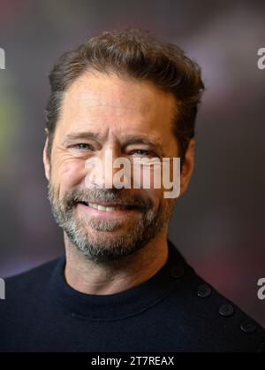 L'attore Jason Priestley ha fotografato in vista della premiere della miniserie svedese "Börje - il viaggio di una leggenda" a Stoccolma, Svezia, su Novembe Foto Stock