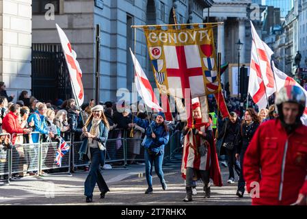 Gruppo del comune di Genova alla processione del Lord Mayor's Show 2023 in pollame, nella City di Londra, Regno Unito. Genova, Genova, dall'Italia Foto Stock