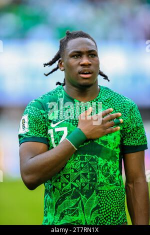 Stato di Akwa Ibom, Nigeria. 16 novembre 2023. Nigeria contro Lesotho. Calvin Bassey. Qualificazioni della Coppa del mondo FIFA. Victor modo Foto Stock