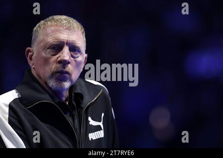 Torino, Italia. 16 novembre 2023. Boris Becker, ex tennista tedesco e allenatore della Danimarca Holger Rune, guarda durante il round Robin della partita di singolare tra Jannik Sinner e Holger Rune della Danimarca nel quinto giorno delle finali del Nitto ATP World Tour. Crediti: Marco Canoniero/Alamy Live News Foto Stock